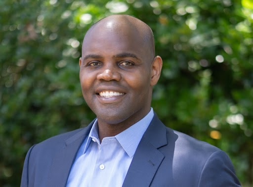 Head shot of Corey Lee